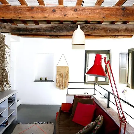 Family Friendly Chic Italian With Pool