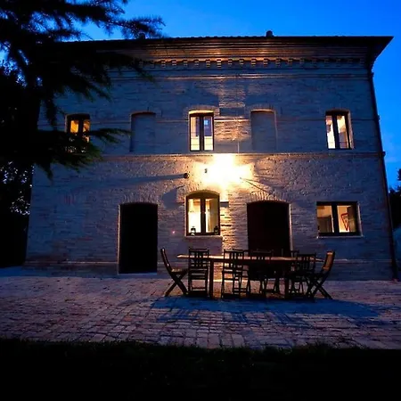 Family Friendly Chic Italian With Pool